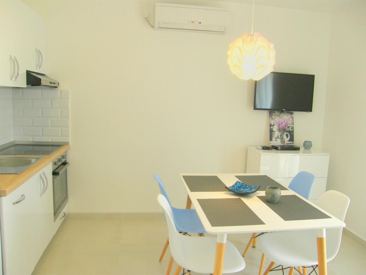 Apartments Mare Primosten Ngoại thất bức ảnh