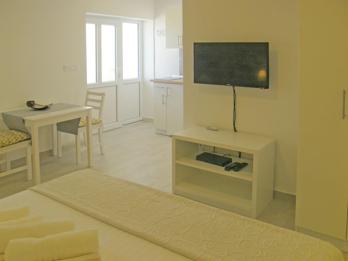Apartments Mare Primosten Ngoại thất bức ảnh